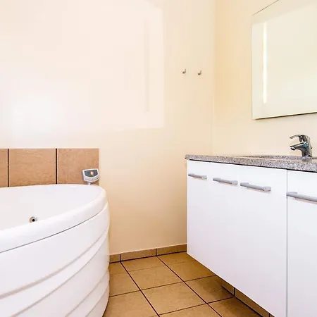 6 Person In Hovborg-by Traum * ホーフブルグ